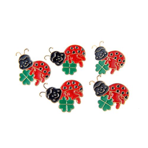 Set 5 brose, buburuze cu trifoi