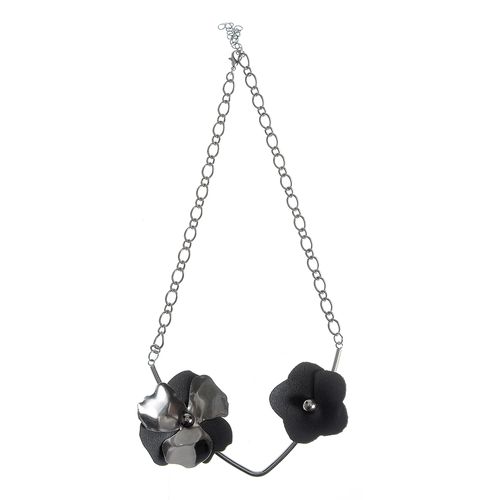 Colier statement cu flori negre